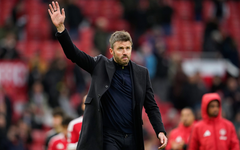 HLV Carrick hòa giải với Bruno, Man United ổn định tình hình