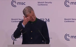 Chủ tịch Hội nghị Munich bật khóc tại lễ bế mạc