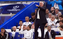 HLV Jose Mourinho 'ôm hận' trong ngày trở lại Stamford Bridge