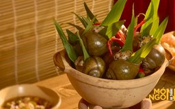 Ốc hấp lá gừng