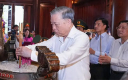 Tổng Bí thư Tô Lâm dâng hương tưởng nhớ Chủ tịch Hồ Chí Minh
