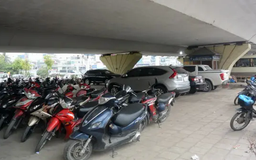Bộ Xây dựng báo cáo về các điểm trông xe dưới gầm cầu