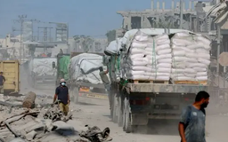Hàng viện trợ vào Gaza chậm chạp, không đáp ứng nhu cầu