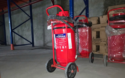 Khởi tố 5 bị can sản xuất bình chữa cháy giả