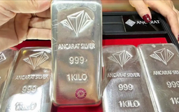 Giá bạc lao dốc mạnh sau chuỗi tăng nóng