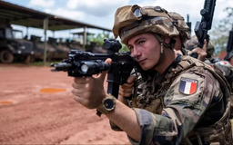 Pháp sẵn sàng triển khai lực lượng tới Ukraine vào năm tới