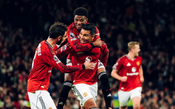 Manchester United vào top 4 Premier League