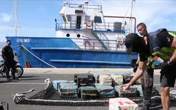 Tây Ban Nha thu giữ 4 tấn cocaine ngoài khơi Canary