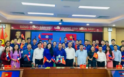 Thắt chặt tình hữu nghị Việt - Lào