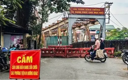 Cấm làn đường xe thô sơ trên cầu Long Biên