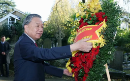 Tổng Bí thư Tô Lâm viếng mộ Karl Marx tại Anh
