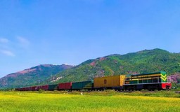 Đường sắt miễn phí vận chuyển hàng cứu trợ vùng lũ