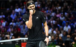 Alexander Zverev nhọc nhằn tiến vào vòng 3 Paris Masters