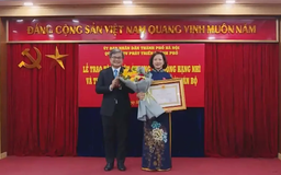 TGĐ Quỹ đầu tư phát triển TP nhận Huân chương Lao động hạng Nhì