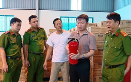 Khởi tố Giám đốc công ty sản xuất bình chữa cháy giả
