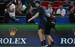 Jannik Sinner chia tay Thượng Hải Masters vì chấn thương