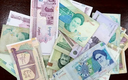 Quốc hội Iran bỏ 4 số 0 trên đồng nội tệ