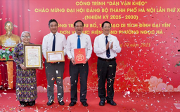 Gắn biển công trình 'Dân vận khéo' tại di tích Đình Đại Yên