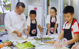 Rèn luyện kỹ năng vào bếp cho trẻ em | Vì trẻ em | 09/10/2025