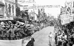 Hà Nội 1954 qua ống kính Roman Karmen
