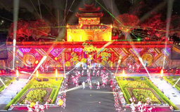 Hà Nội - Thành phố của lễ hội bốn mùa