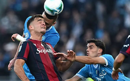 Napoli mất ngôi đầu Serie A