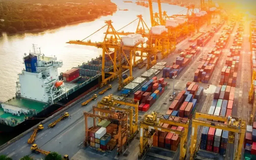 Ngân hàng UOB nâng dự báo tăng trưởng GDP VIệt Nam lên 7,7%