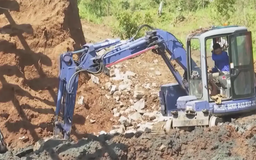 Ngành đường sắt quyết tâm thông tuyến, khắc phục sạt lở
