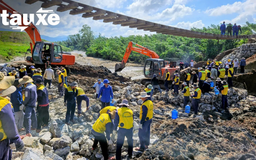 Hàng trăm công nhân khắc phục sạt lở đường sắt Bắc - Nam | Bản tin Tàu và Xe | 10/11/2025