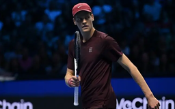 Jannik Sinner ra quân thuận lợi tại ATP Finals 2025
