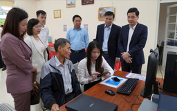 Xã Gia Lâm ra quân hỗ trợ người dân chuyển đổi số