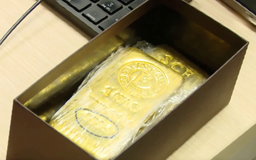 Gia tăng tình trạng buôn lậu vàng, ngoại tệ vào Việt Nam