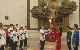 Rước đuốc Đại hội Thể dục Thể thao thành phố Hà Nội