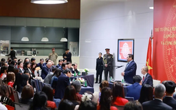 Thủ tướng gặp gỡ cộng đồng người Việt Nam tại Kuwait
