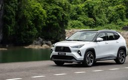 Doanh số xe Toyota tăng mạnh dịp cuối năm