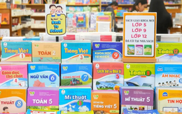 Cấp miễn phí sách giáo khoa ngay từ năm học tới
