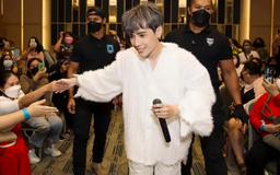 Quang Hùng MasterD mở fan meeting tại Thái Lan