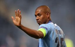 Tiền vệ Fernandinho giải nghệ ở tuổi 40