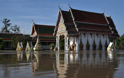 Mưa lớn gây ngập lụt nghiêm trọng tại miền Nam Thái Lan