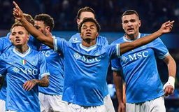 Napoli vươn lên dẫn đầu, Juventus bị cầm hoà