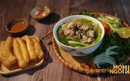Phở gánh Hàng Chiếu: Lặng lẽ mở cửa chào sớm mai