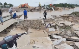 Đắk Lắk khẩn trương khắc phục hạ tầng giao thông sau mưa lũ