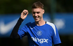 Cole Palmer trở lại tập luyện trước cuộc đối đầu Barcelona
