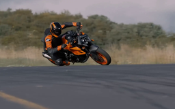 KTM gọi sửa chữa loạt xe Duke do lỗi nắp bình xăng