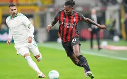 AC Milan đánh bại AS Roma trên sân nhà