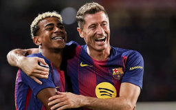 Barcelona chiếm ngôi đầu La Liga