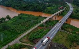 Thí điểm phân làn trên cao tốc Nội Bài - Lào Cai