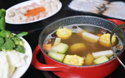 Lẩu tôm sen đào