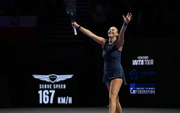 Amanda Anisimova khiến Iga Swiatek dừng bước tại WTA Finals