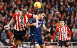 Arsenal đánh rơi chiến thắng ở phút bù giờ